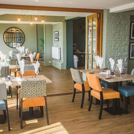Bells Hotel كول فورد المظهر الخارجي الصورة