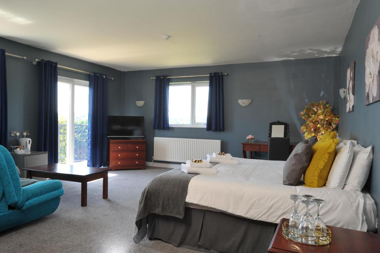 Bells Hotel كول فورد المظهر الخارجي الصورة