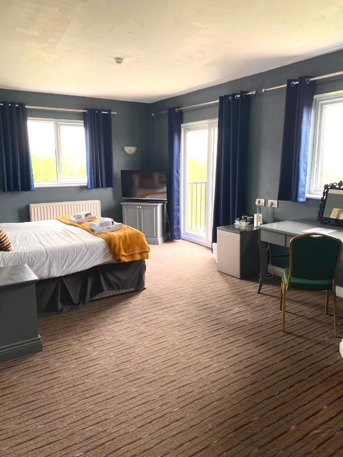 Bells Hotel كول فورد المظهر الخارجي الصورة