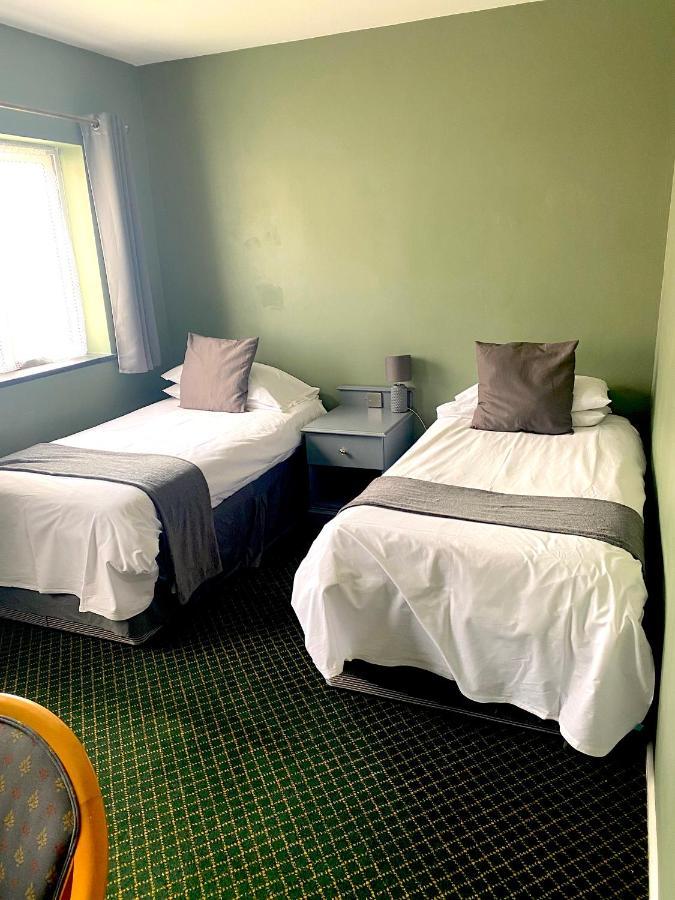 Bells Hotel كول فورد المظهر الخارجي الصورة