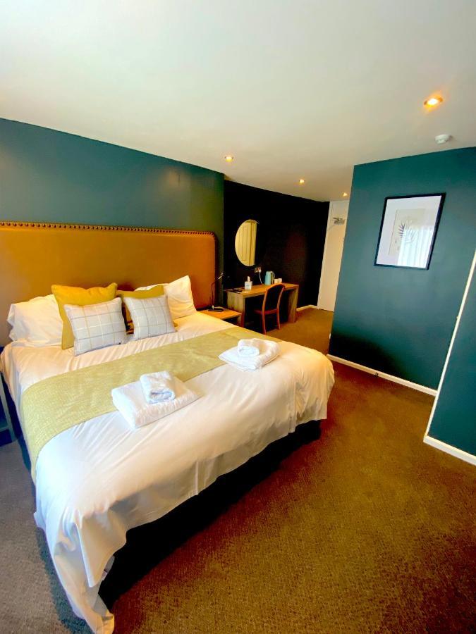 Bells Hotel كول فورد المظهر الخارجي الصورة