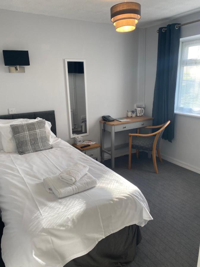 Bells Hotel كول فورد المظهر الخارجي الصورة