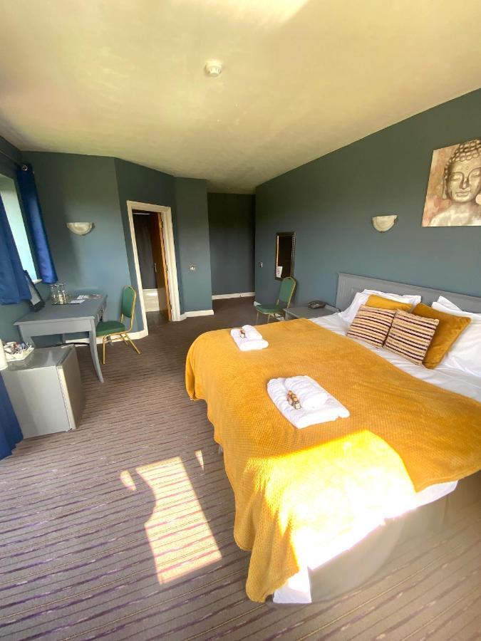 Bells Hotel كول فورد المظهر الخارجي الصورة